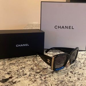 CHANEL Black & Gold Sunglasses